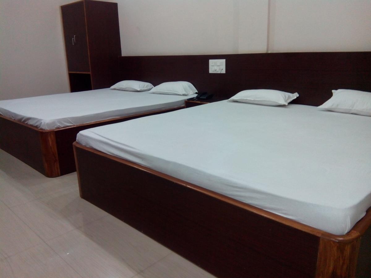 Hotel Bhammars Balangir Quarto foto