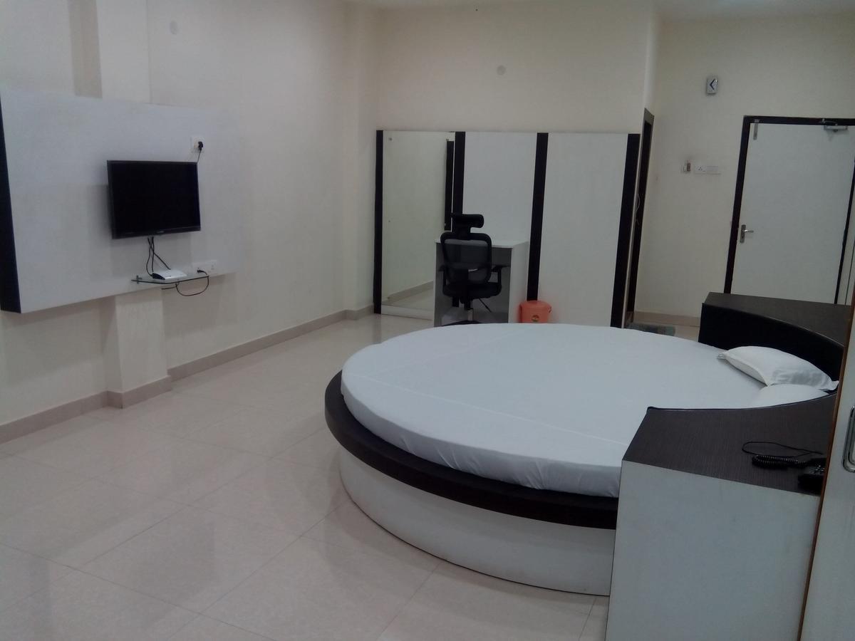Hotel Bhammars Balangir Quarto foto